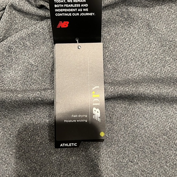 New Balance tenacity running hoodie. Size L. NWT - Picture 4 of 6